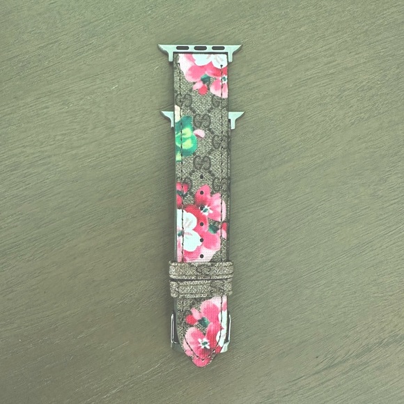 COPY - Luxury Style Watch Bands Compatible with Apple Watch Band 42mm 44mm 45m… - Picture 2 of 3